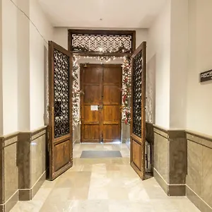 Bibo Plaza Nueva アパートホテル