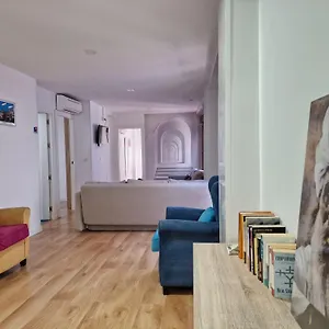 Madinat Garnata, Parking & Rooftop Terrace Holiday home
